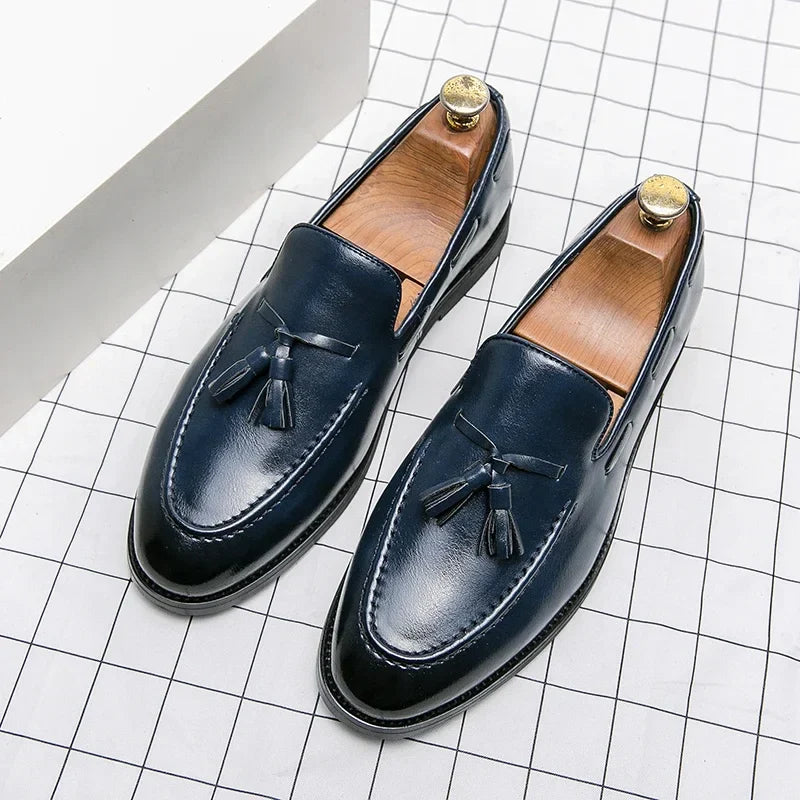 Classic Men Casual Loafers Driving Shoes Moccasin 2025 Fashion Male Comfortable Summer Leather Shoes Men Lazy Tassel Dress Shoes