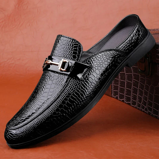 Calçados masculinos casuais de couro plus size Quatro Estações novos calçados de caminhada confortáveis antiderrapantes para atividades ao ar livre sapatos de couro com suporte médio para negócios