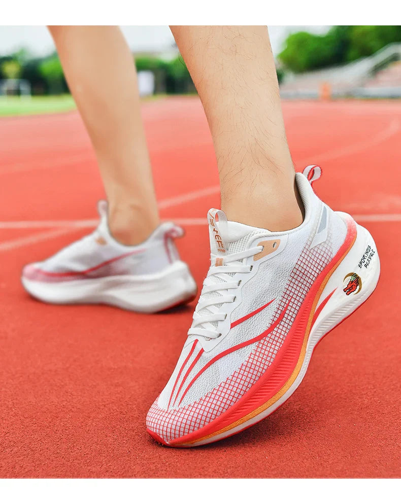 Sapatos de corrida esportivos casuais masculinos e femininos de moda com superfície de malha respirável, suporte de placa de carbono e sola de borracha resistente ao desgaste