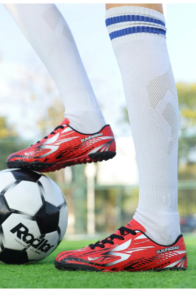 Outdoor Children's Football Shoes Low-cut Kids Soccer Shoes Sports Shoes Comfy Non-Slip Training Shoes For Boys Futsal Sneakers