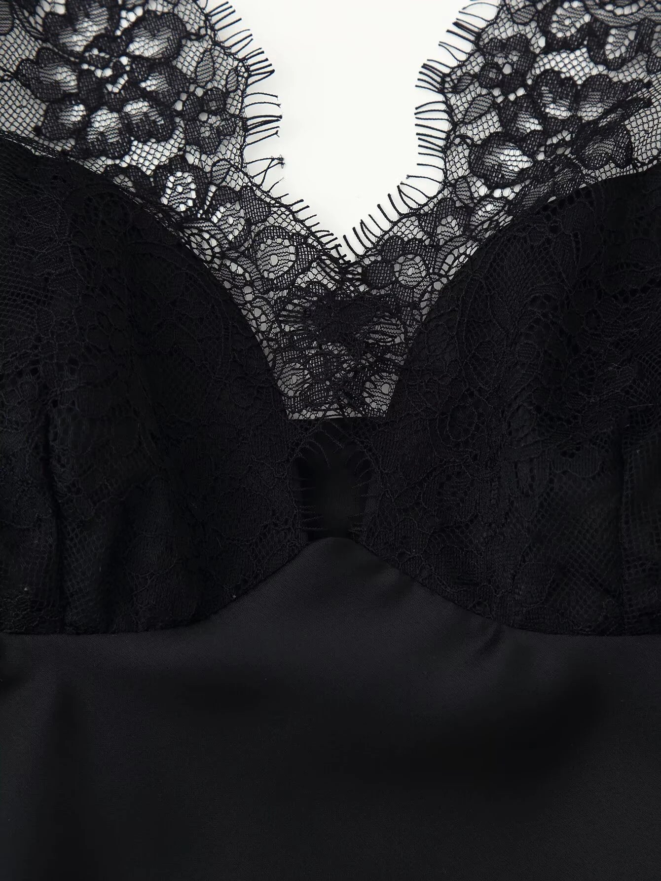 European and American style 25 winter new lace detail decoration heart-shaped neckline fine shoulder strap silk texture top