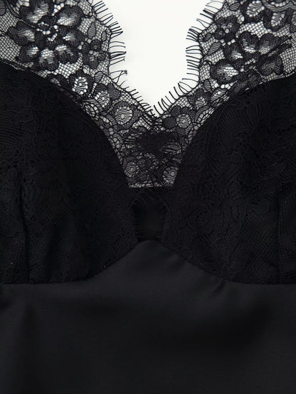 European and American style 25 winter new lace detail decoration heart-shaped neckline fine shoulder strap silk texture top
