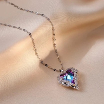 Fashionable and Luxurious Peach Heart Pearl Oyster Necklace, Personalized and Versatile Stainless Steel Clavicle Chain