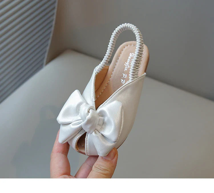 Summer Girl’s Sandals Peep Toe Elastic Band Sliver Beige Kids Sliders Bowknot Graceful Flexiable Trendy Children Shoes Flat