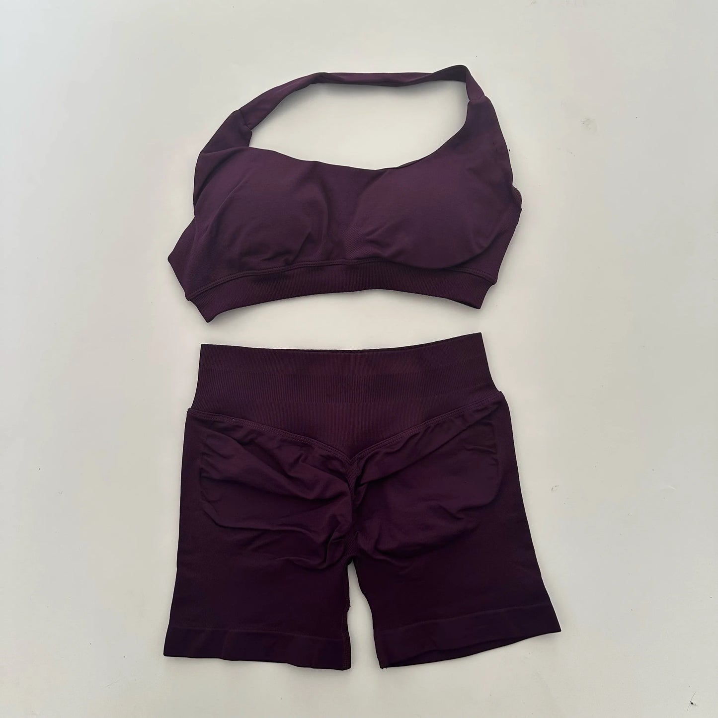 Yoga Shorts Set Seamless Yoga Set Workout Scrunch Shorts Sets Halter Sports Bra Scrunch Shorts Fitness Clothes Gym Suit