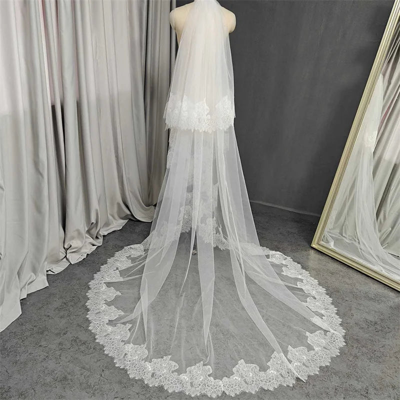 Customized Elegant Eyelash Lace Edge 2 Layers Wedding Veil with Blusher 2.5m/3m/3.5m Long Bridal Veil Wedding Accessories