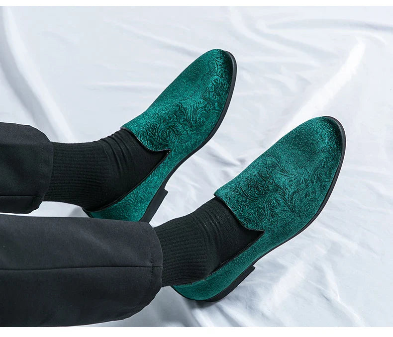 New British style men's hair stylist pattern suede lazy man slip-on bean loafers 46 plus-size pointed leather shoes