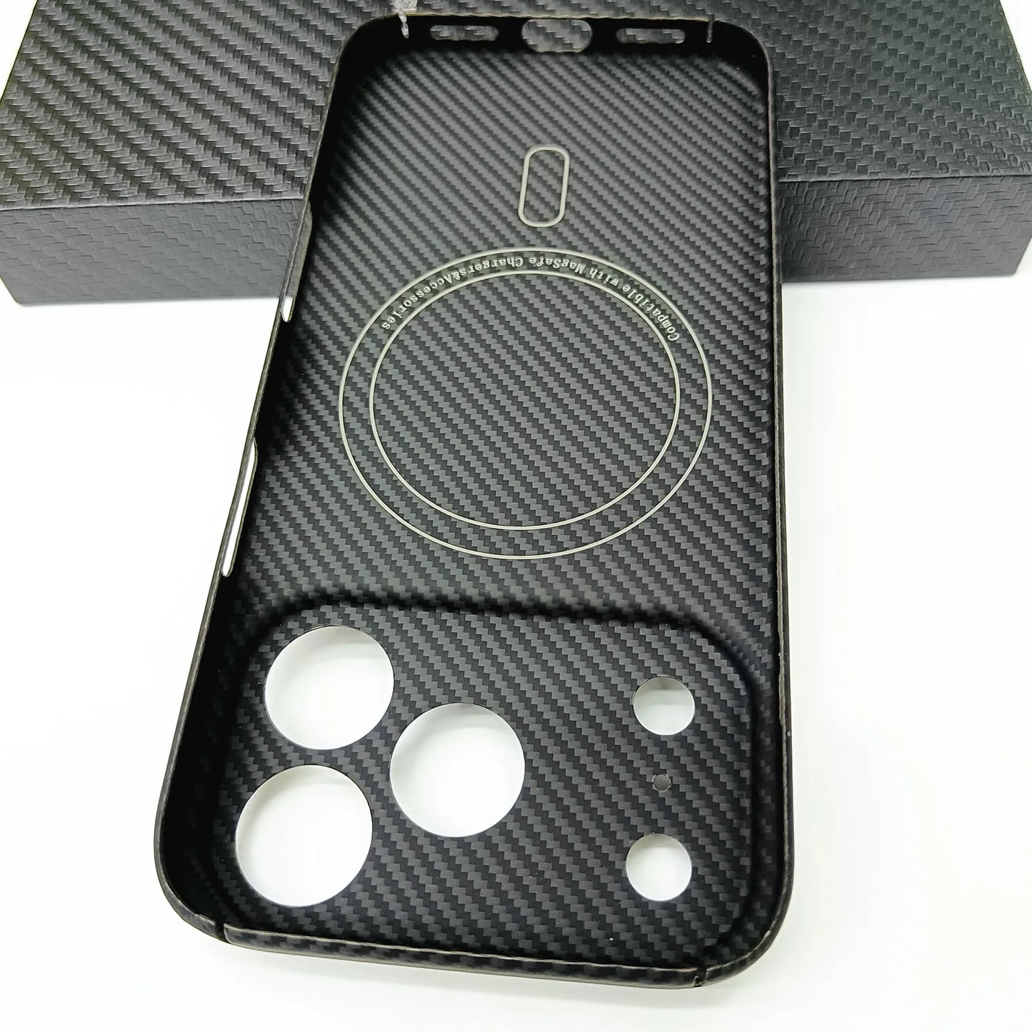 Genuine Aramid Carbon Fiber Mag Safe Magnetic Case For iPhone 17 Pro Max 17Pro Matte Camera Hole Thin Hard Armor Cover