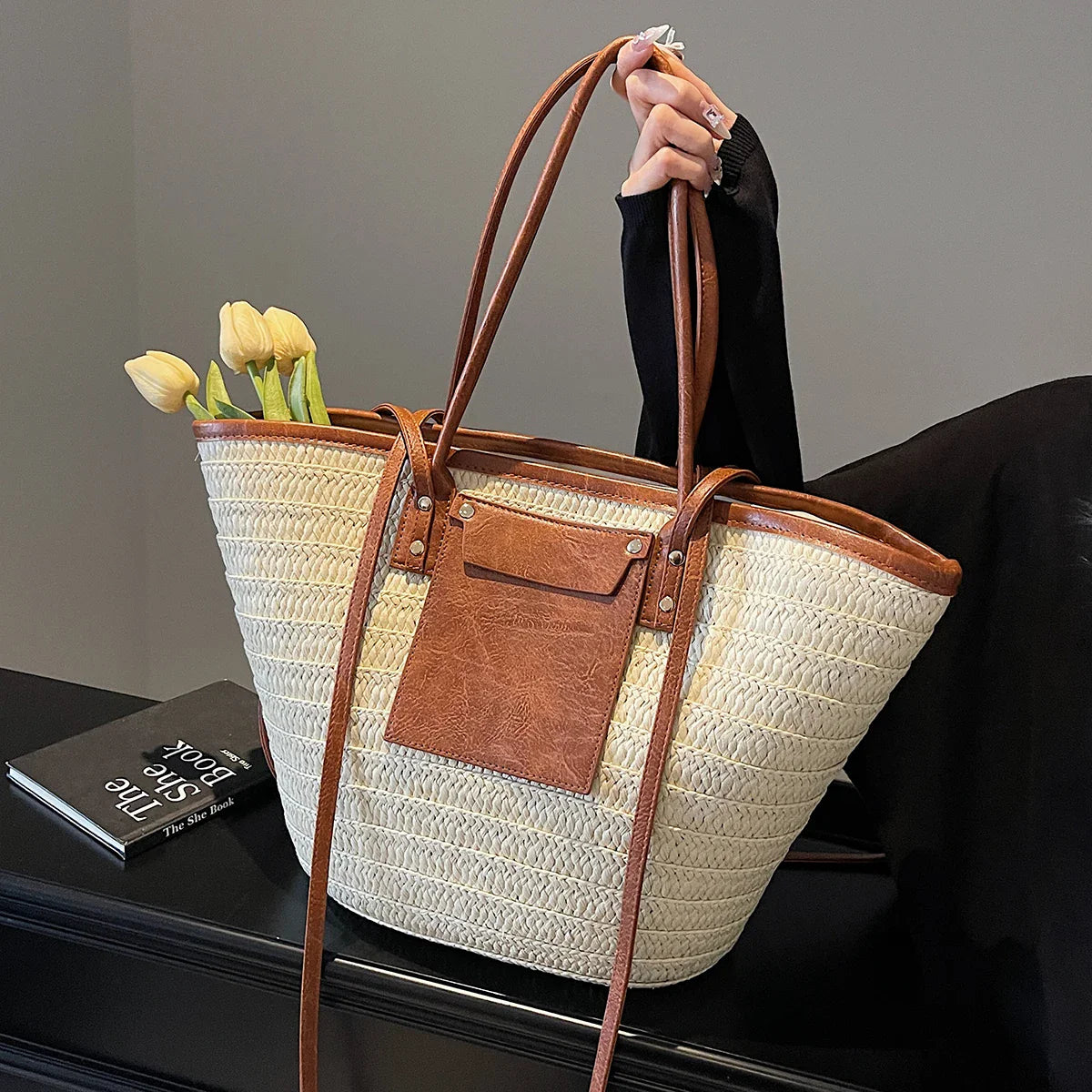 Single-Shoulder Bag, Forest-Style Straw Woven Bag for Women, Beach Vacation Woven Beach Bag, Summer Handmade Bag, New Style to Match with Skirts, Large Tote Bag for Commuting, Work, and Travel