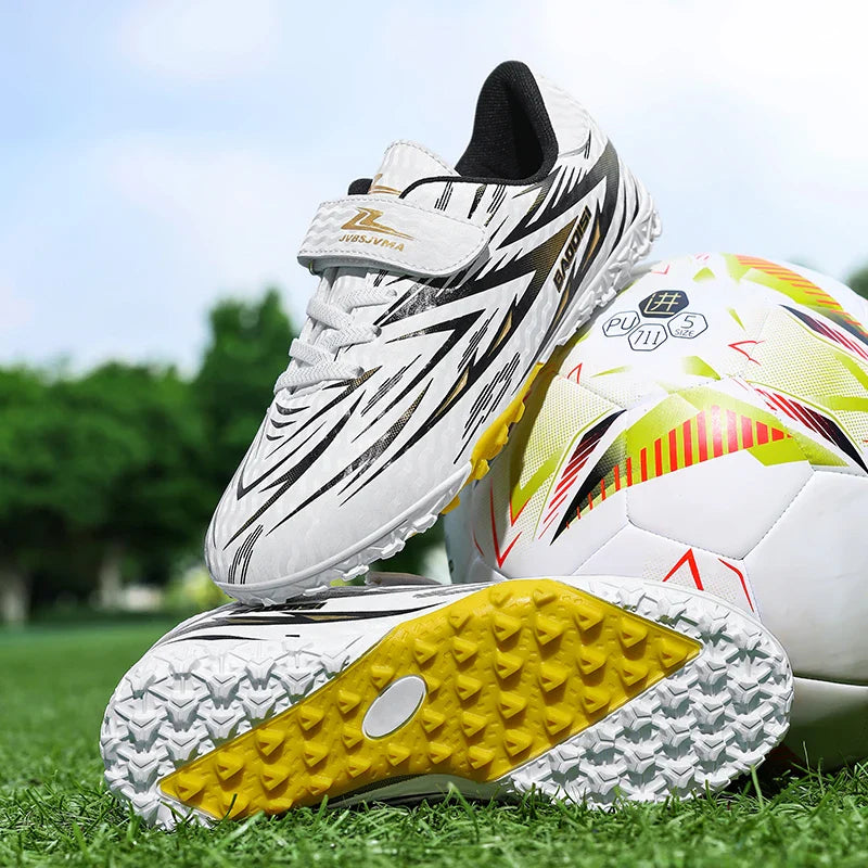 New Kid Professional Football Boots Soccer Shoes Match Boys Sports Shoes Comfortable Sneakers Match Outdoor Non-Slip Unisex