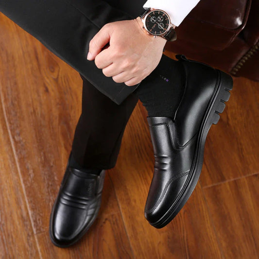 Men's CLassic Leather Shoes New Soft Sole Business Casual Loafers Black Offic Worlking Shoes Low-top Slip on Formal Men's Shoes