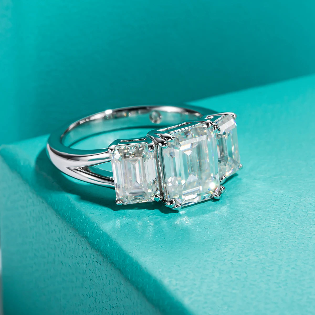 5cttw Emerald D Color Moissanite Engagement Ring 925 Sterling Silver Three-Stone Ring For Women Jewelry Wholesale