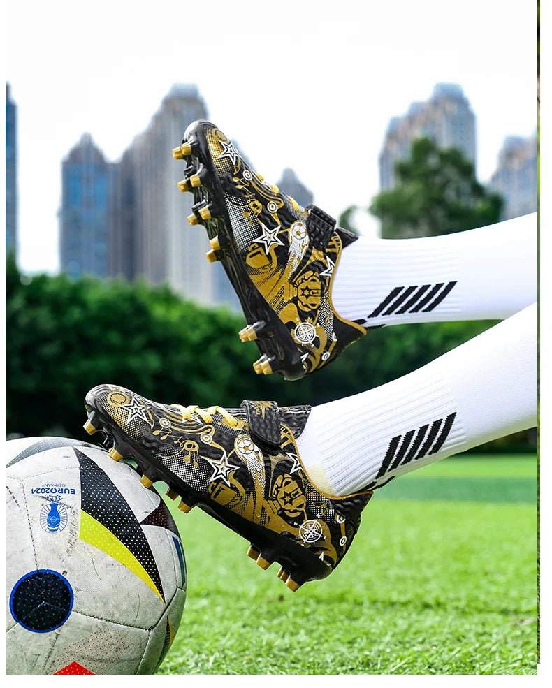 New Youth Soccer Shoes Kids Football Boots Professional Training Non-Slip Indoor Outdoor Futsal Cleats Sneakers Breathable 28-39