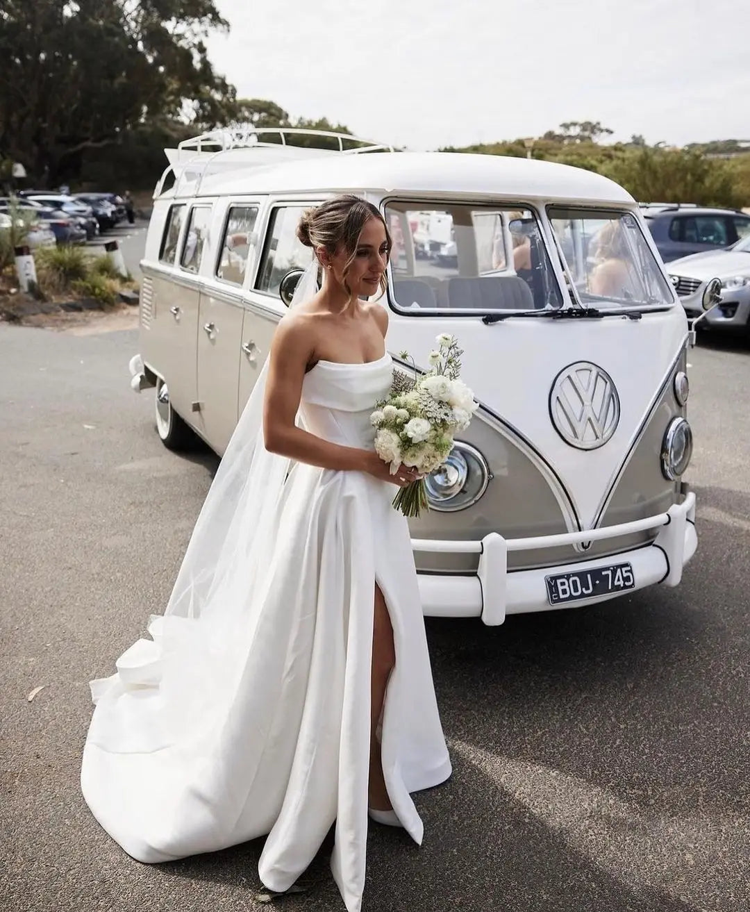 Vintage Off The Shoulder  Long Sleeves Lace Applique  A Line Wedding Dresses Sweep Train 2025 Vestido De Noival