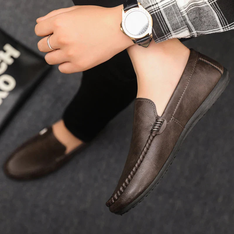 Genuine Leather Breathable Slip on Men Driving Shoes Luxury Brand Italian Men Loafers Men Casual Shoes Moccasins Chaussure Homme