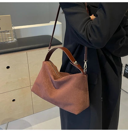 Korean suede bucket bag, women's casual commuting shoulder tote bag, autumn/winter 2025 new underarm set bag