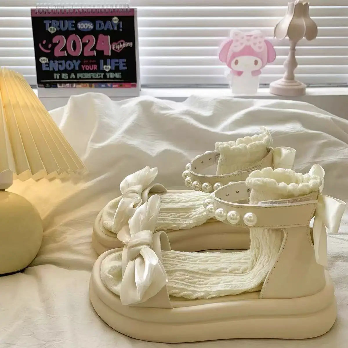Girls Sandals Pearl Bow Princess Shoes 2026 Summer New Children's Beach Shoes Girls Soft Sole Sandals