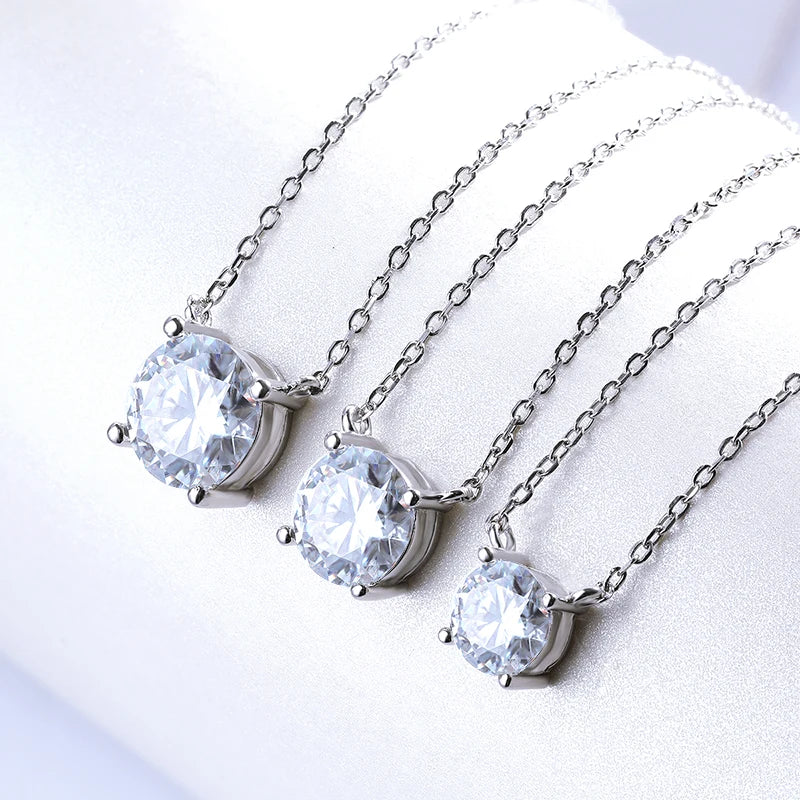 Colar Feminino de Moissanite Banhado a Ouro Branco 1-10 CT Clássico com Pingente de Quatro Garras Joia de Casamento em Prata Esterlina 925
