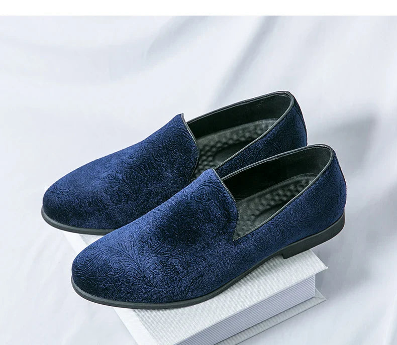 New British style men's hair stylist pattern suede lazy man slip-on bean loafers 46 plus-size pointed leather shoes