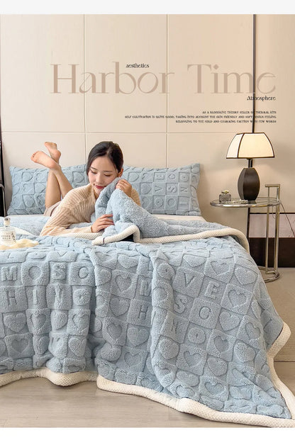 2025 new solid color taffle love blanket light blue fashion flannel office lunch break casual blanket, no pillowcase