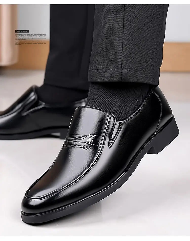 Soft Cowhide Leather Men's Business Shoes Anti-Slip Work Shoes for Middle-Aged And Elderly Fathers Comfortable Breathable Rub...