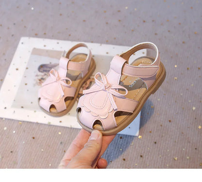 Girls Summer Sandals Toe-covered Anti-kick 2025 Brand New Children Flat Sandals Princess INS Hot Trend Toddler Clog Shoes I03055