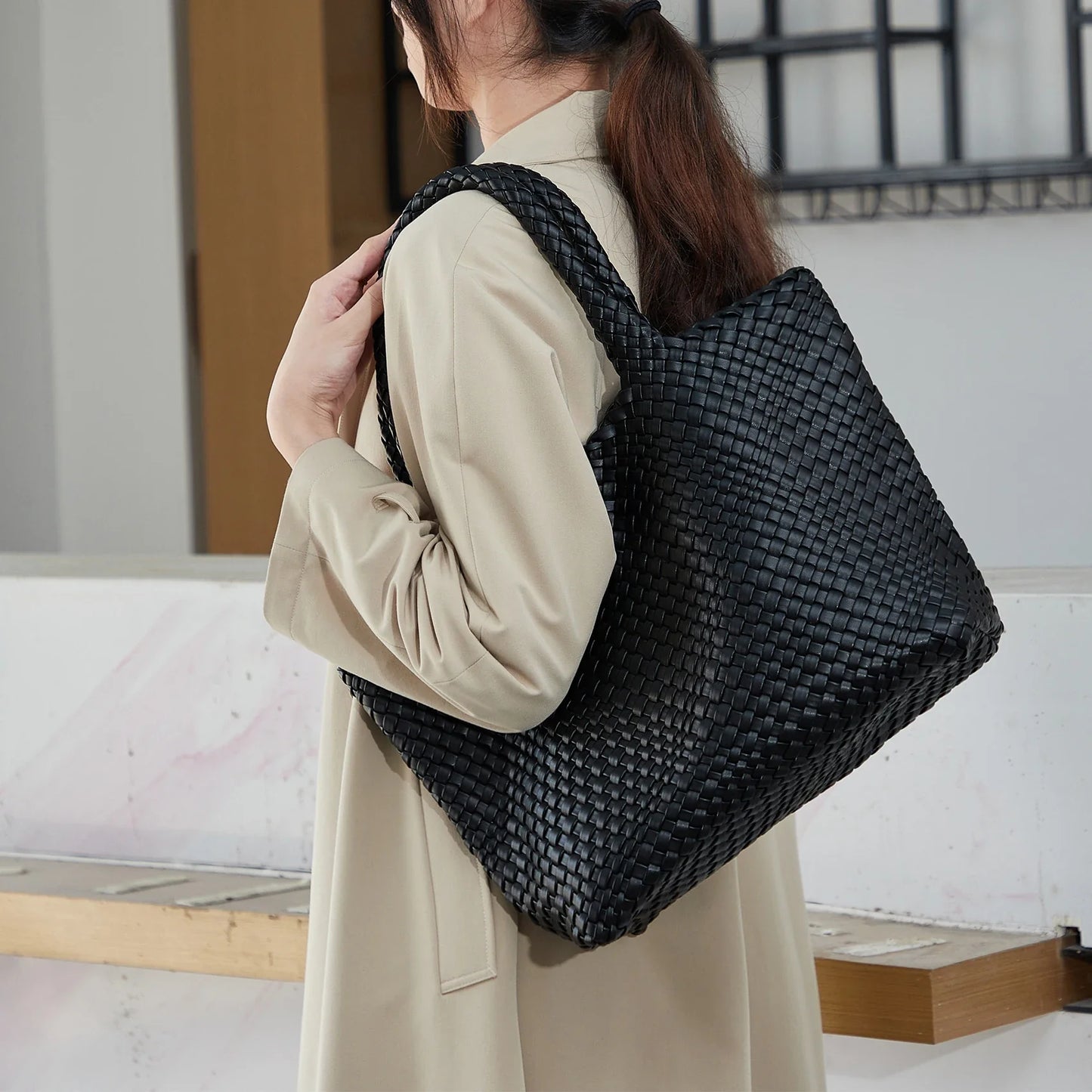 Woven Tote Bag Womens Purse Vegan Leather Shoulder Handbags - Fashion Summer Beach Tote Bags - Large Travel Totes