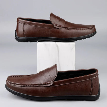 Sapatos Masculinos Loafer de Couro Genuíno Confortáveis Sapatilhas Casuais Masculinas de Luxo Sapatos Formais Masculinos Respiráveis Mocassim Slip-on