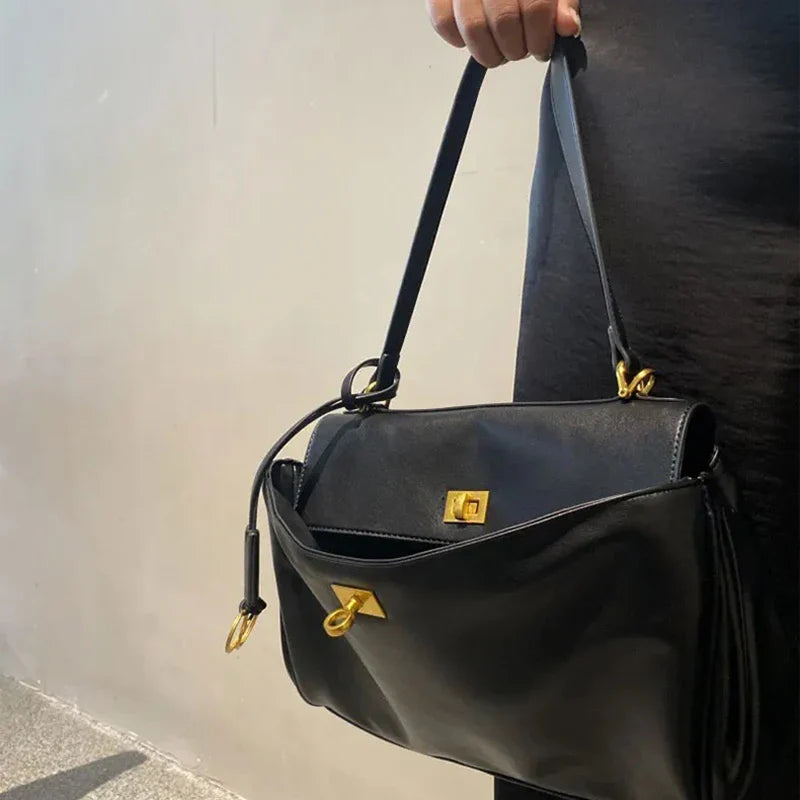 1pc Luxury Calfskin Woman Shoulder Bags Autumn Winter Genuine Leather Women Totes Fashion portable Gold Buckle Women HandBags
