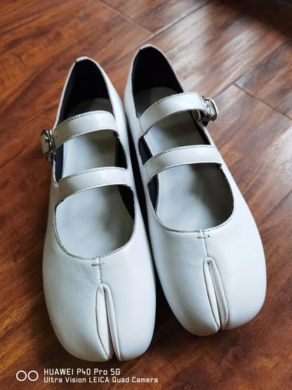 Fashion Women's Shoes New High Quality Leather Split Toe Mary Jane Shoes Comfortable Low Heel Women Shoes Lolita