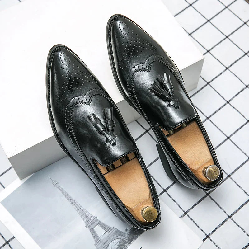 Pointed Toe Brogues Shoes Men Classic Casual Business Leather Shoes For Men Formal Social Party Leather Tassel Loafers Male