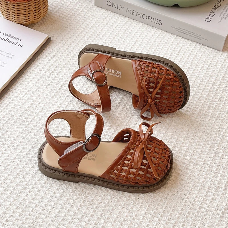 Kids Summer Casual Sandals Sweet Bow Girls Woven Flat Shoes Non-slip Children's Hollow-out Beach Sandals for School Daily Wear