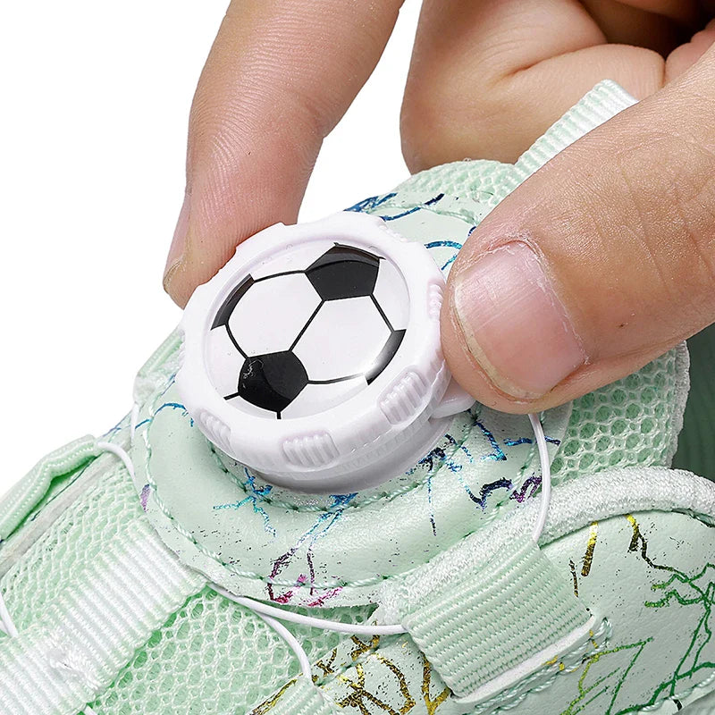 New Football Field Boots Boys Girls Indoor Society Football Shoes Futsal Non Slip Professional Fast Kids Soccer Cleats Sneaker
