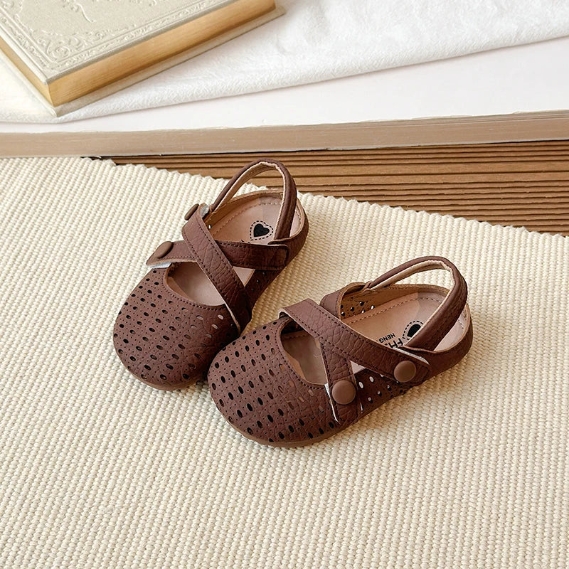 Summer New Kids Mary Jane Sandals Hollow-out Breathable Girls Causal Flat Shoes Non-slip School Children Fashion Retro Sandals