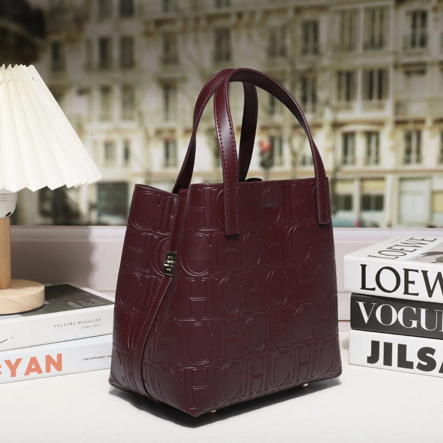Large Capacity Handbag Luxury Brand Temperament Letter Print with Lock Design 2025 Trendy Women's Crossbody Bag