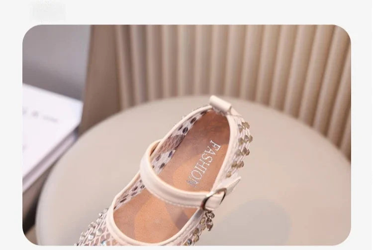 Summer Quick-Dry Mesh Kids Sandals for Girls Witn Sparkly Sequins Non-Slip Sole Cuts-outs Toddler Flats Beach Shoes Daily Wear