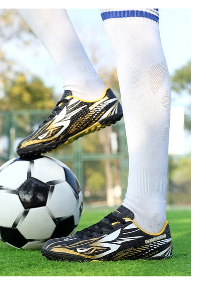 Outdoor Children's Football Shoes Low-cut Kids Soccer Shoes Sports Shoes Comfy Non-Slip Training Shoes For Boys Futsal Sneakers