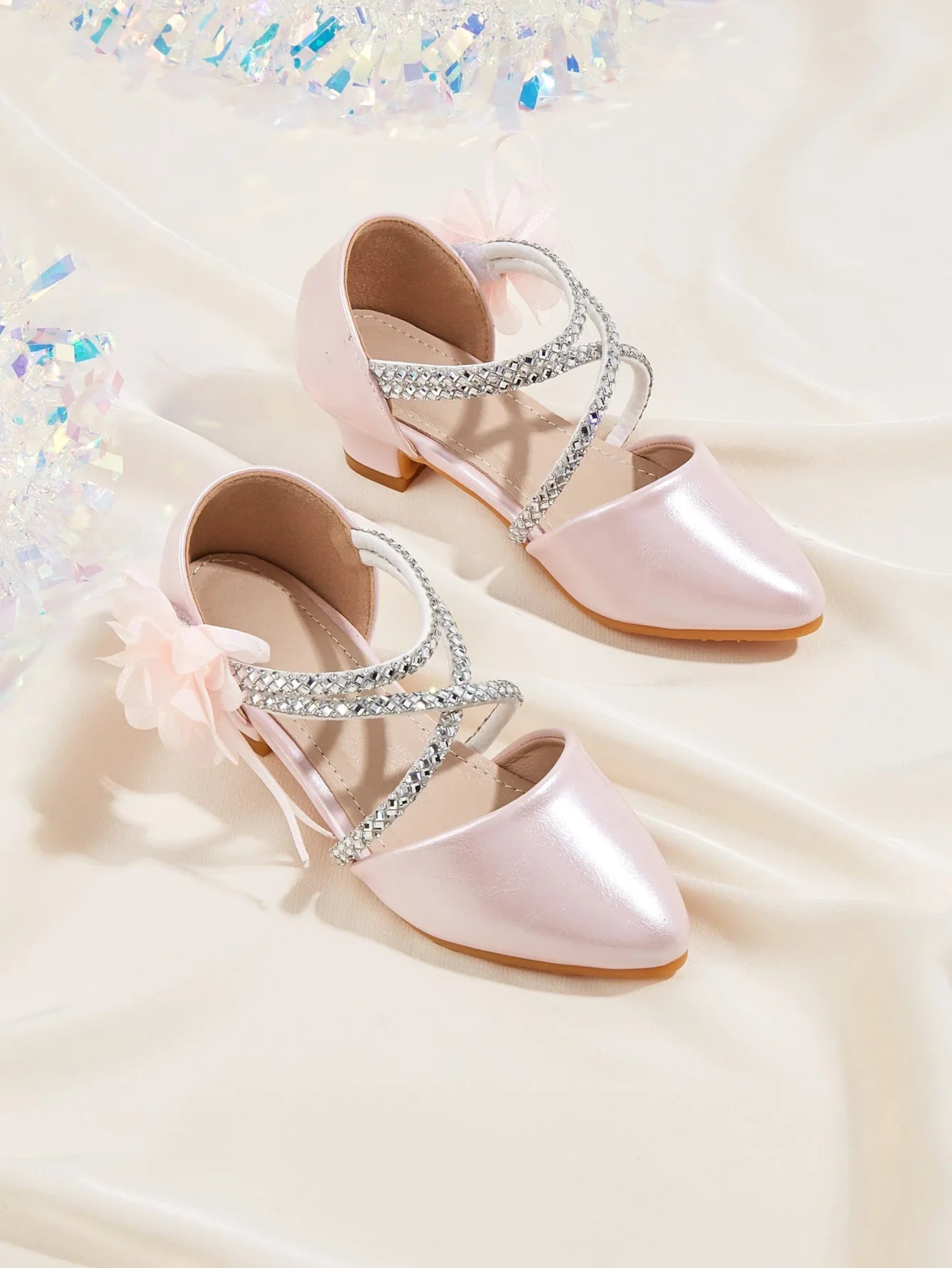 2025 Summer New Fashion Flower Girls' Princess Shoes Crystal Performance Children's Sandals Pointed Toe Children's High Heels