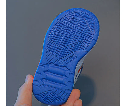 Children's basketball shoes are soft and fashionable