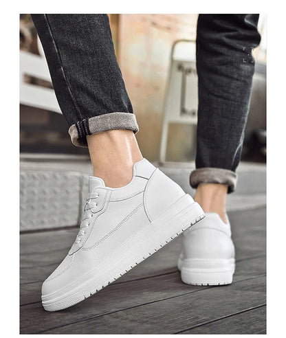 Novos sapatos masculinos invisíveis para aumentar a altura, sapatos esportivos de 6 CM-8 CM-10 CM, sapatos esportivos de couro branco para homens, tamanhos ampliados 36-46