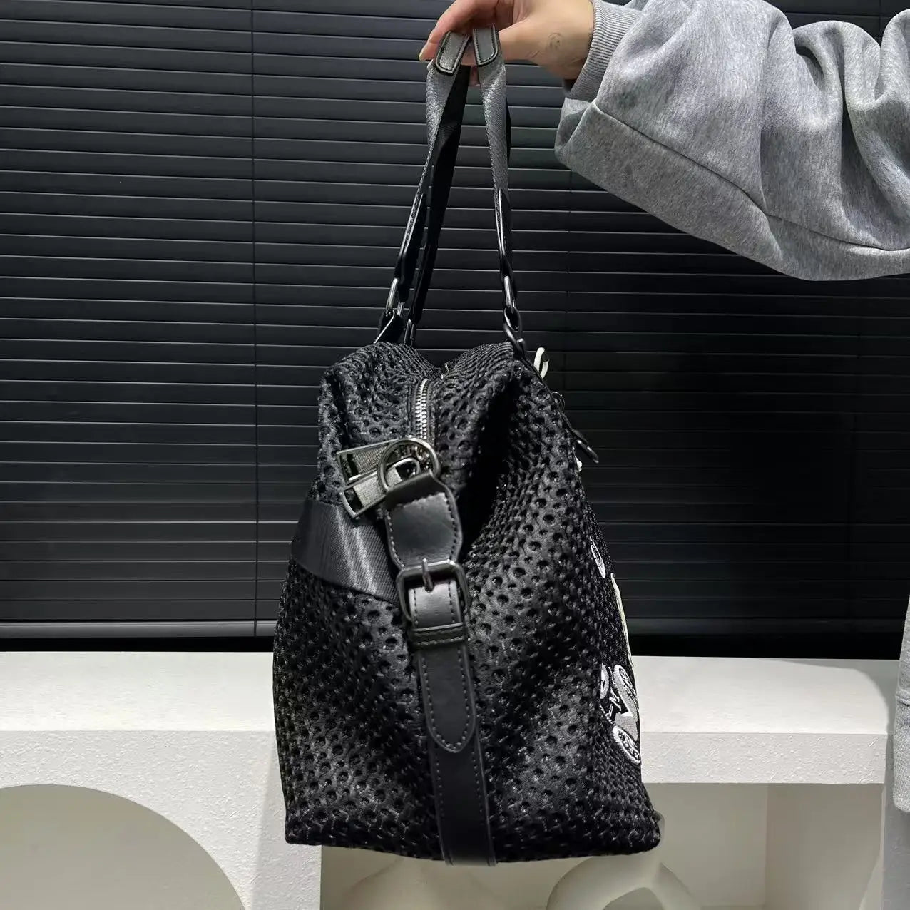Fashionable women's mesh nylon adhesive tote bag, large capacity splicing shoulder bag, short distance travel casual handbag