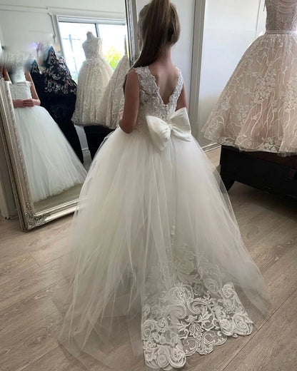 Communion Girl Dress Lace Appqulies Bodice Floor-length Skirt Puffy Dress with Long Train Formal Party Toddler Clothe