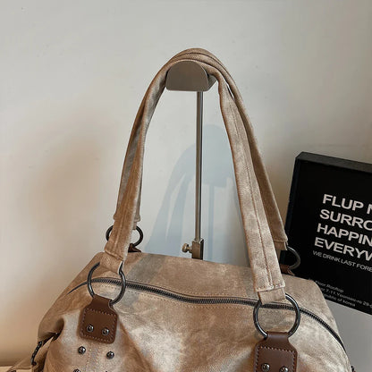 Autumn/Winter Retro Commuter Single Shoulder Bag for Women 2025 New Rivet Tote Bag Large Capacity Travel Handbag
