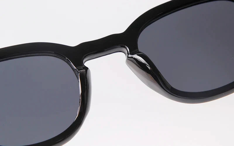 Fashion Transparent Blue Round Sunglasses Women Men 2024 Retro Rivet Tortoise Small Square Sun Glasses UV400 Lunettes De Soleil