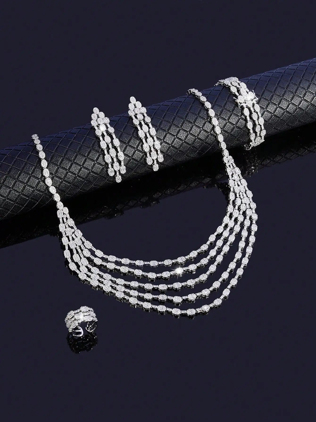 2025 Luxury Jewelry Big Wedding Rings Full Micro Pave Cubic Zirconia Dubai Bridal Popular Jewellery For Engagement Party