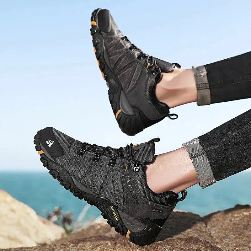 Four-Season Men's Hiking Shoes Outdoor Sports Genuine Leather Wear-Resistant Climbing Shoes Rubber Sole Trekking Sneaker