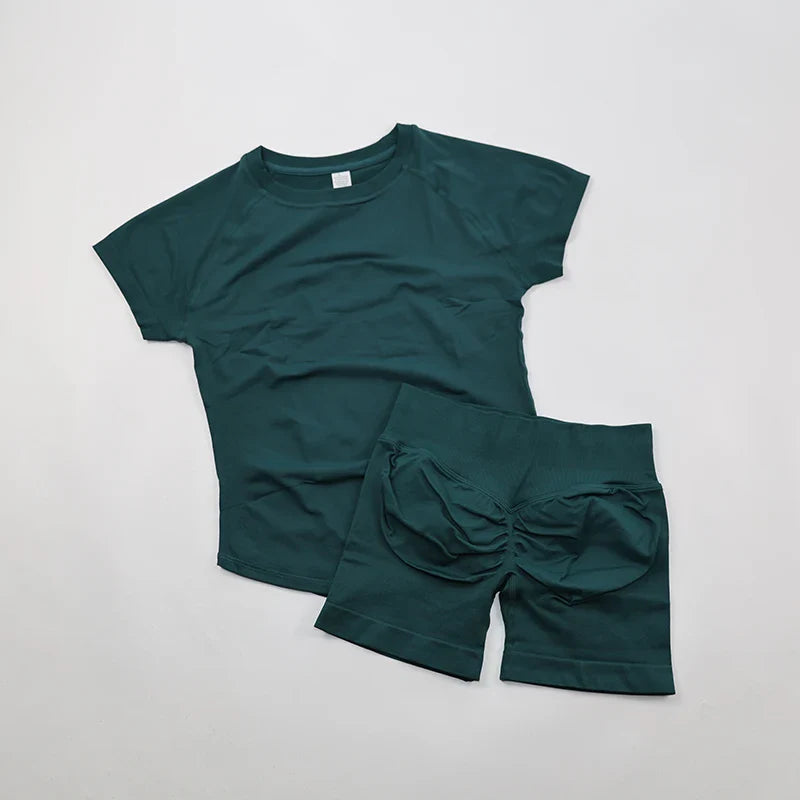 Seamless Yoga Set Fitted Workout Clothes Woman Gym Wear Short Sleeve Top Shirt Scrunch Booty Gym Shorts 2 Piece Sports Suits