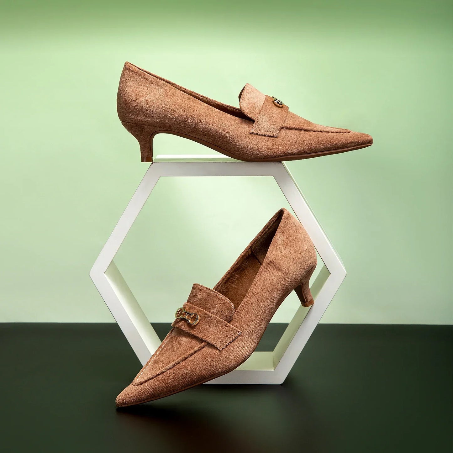 Women's Pointed Toe Leather Shoes Low Heel Casual Shoes Spring and Autumn Fashion Trend Shoes Retro Style Brown