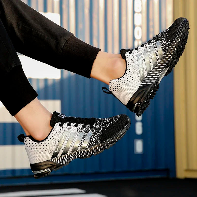 Men's and women's flying mesh surface spring summer breathable casual sports shoes flat vulcanized couple running big size48