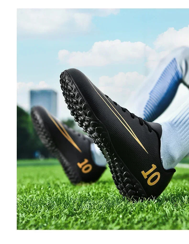 New Men Football Boots Professional Soccer Shoes Training Outdoor Adult Kids Ultralight TF/FG Sports Shoes Futsal High-quality